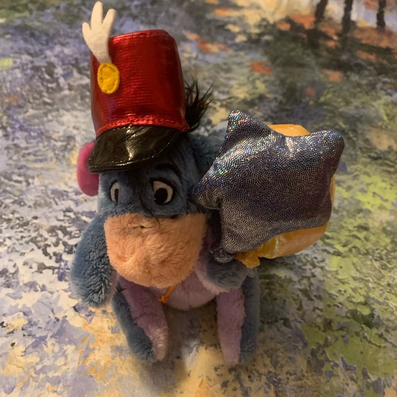Disney Celebration Eeyore - Picture 6 of 8
